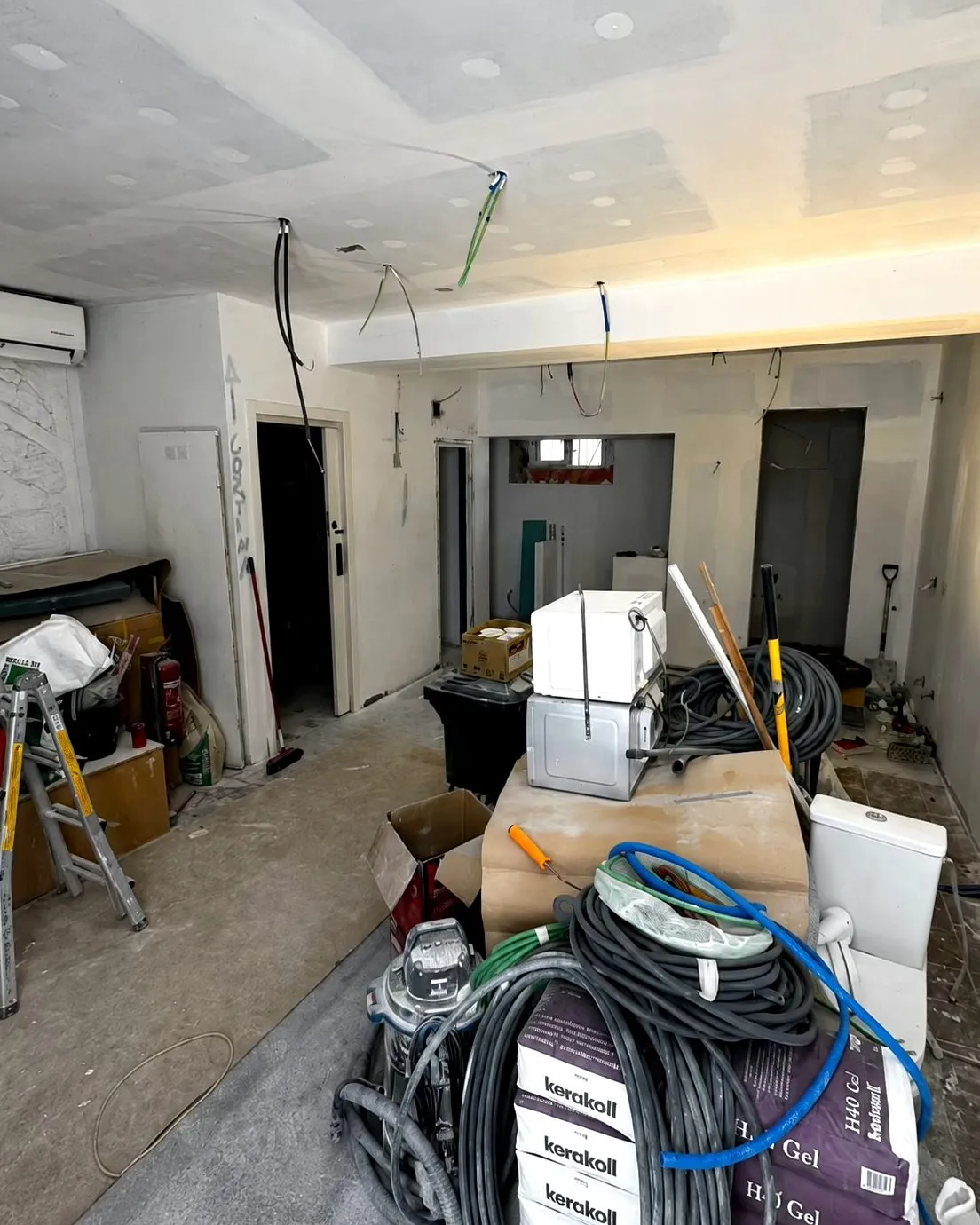 Instalações técnicas e materiais em obra